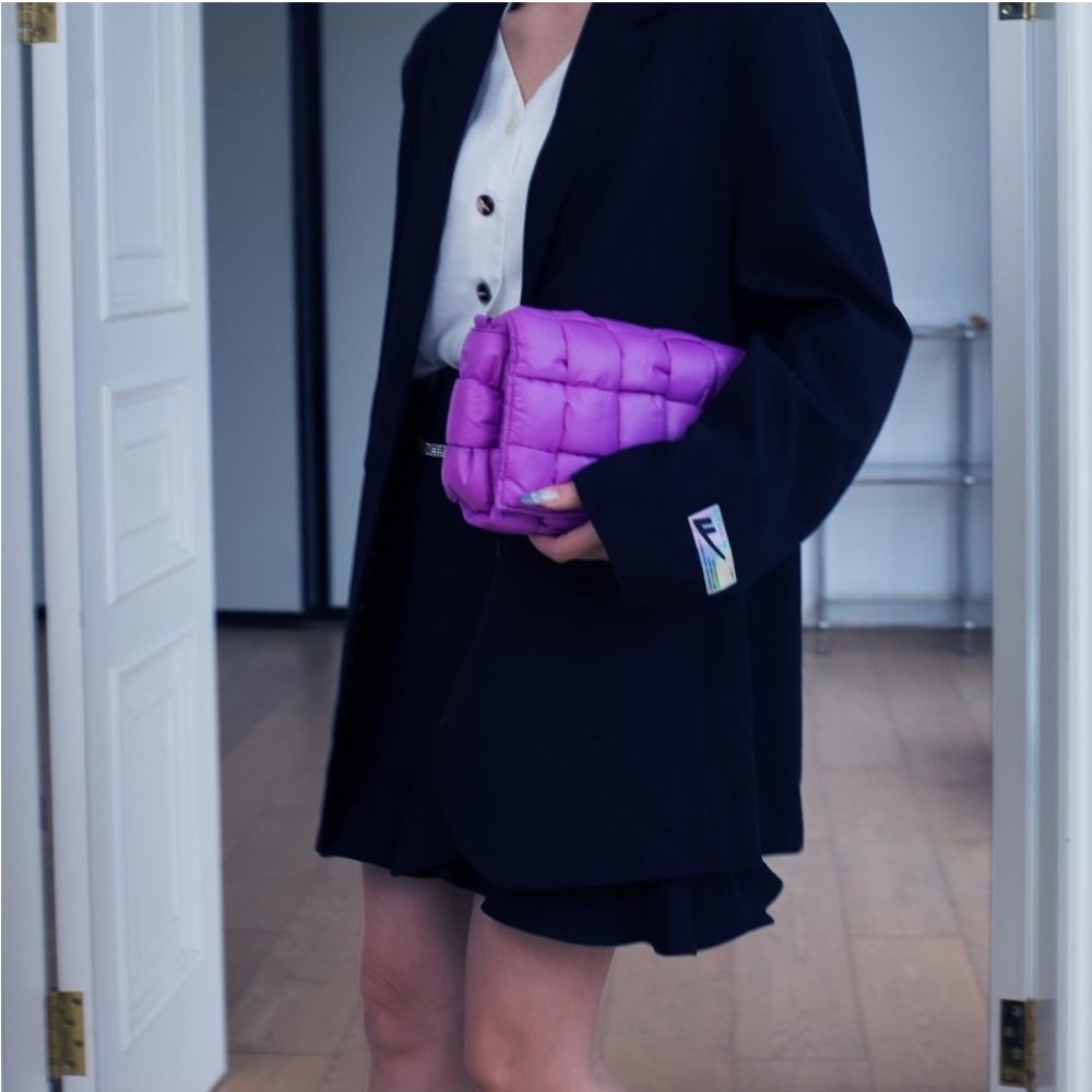 Puffer Woven & Puffer Squares Cossbody Purse - Picture 7 of 7